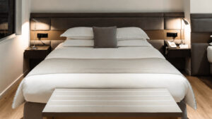 ark hotel 2-06