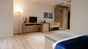 ark hotel 2-14