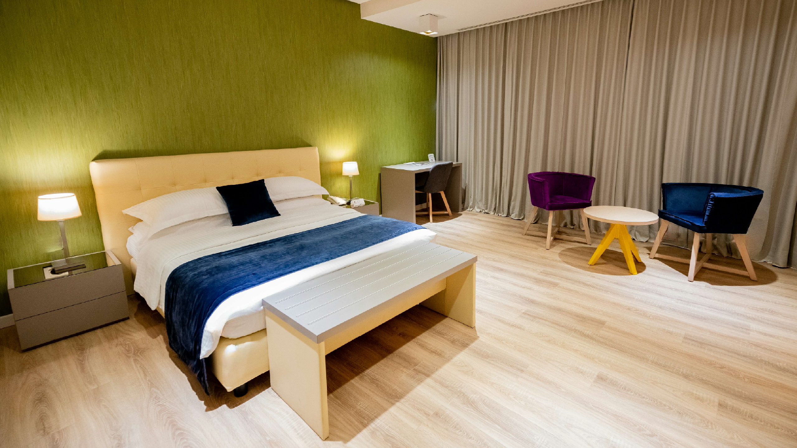 ark hotel 3-05