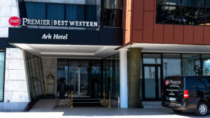 ark hotel 3-08