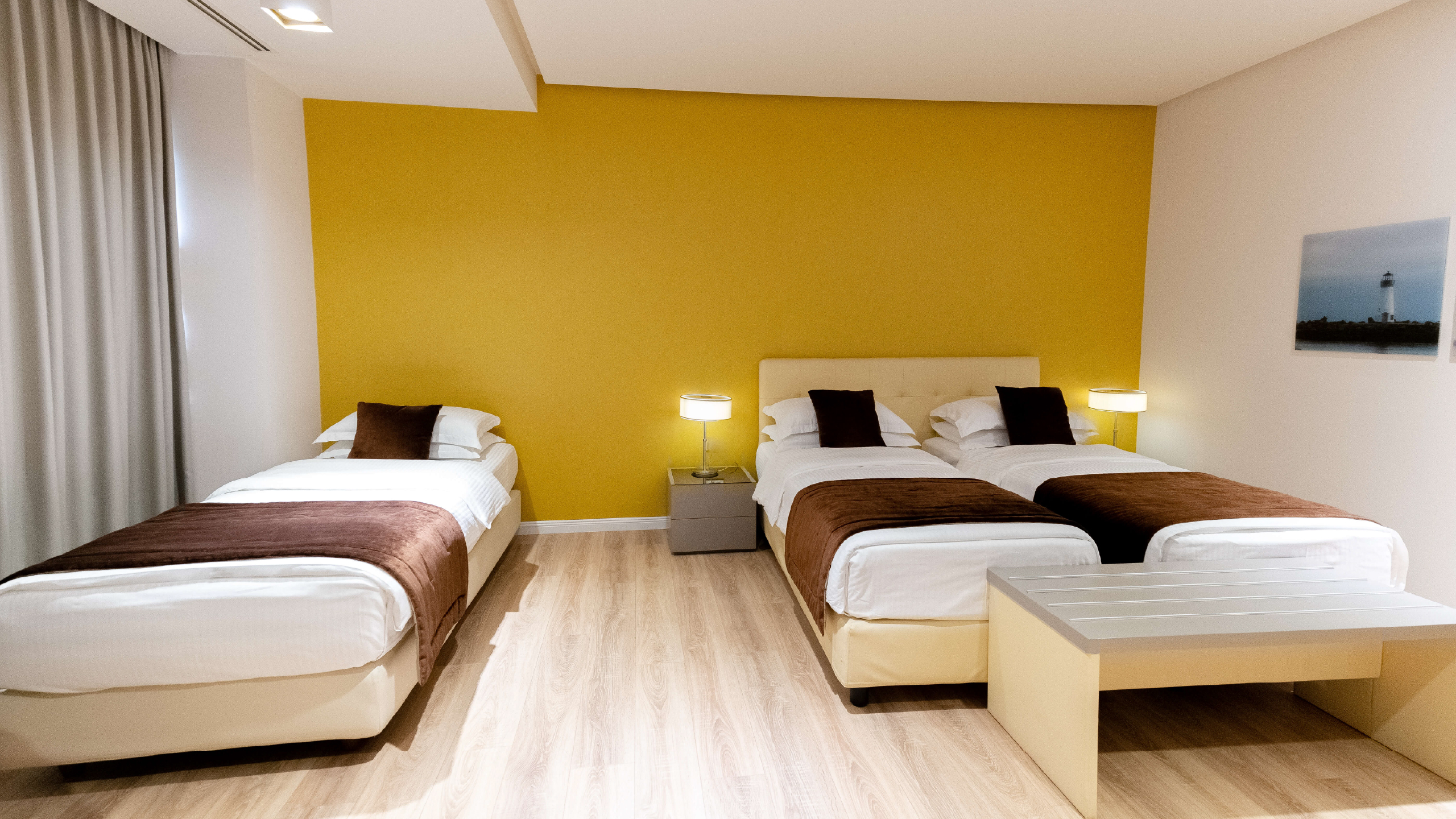 ark hotel 3-16