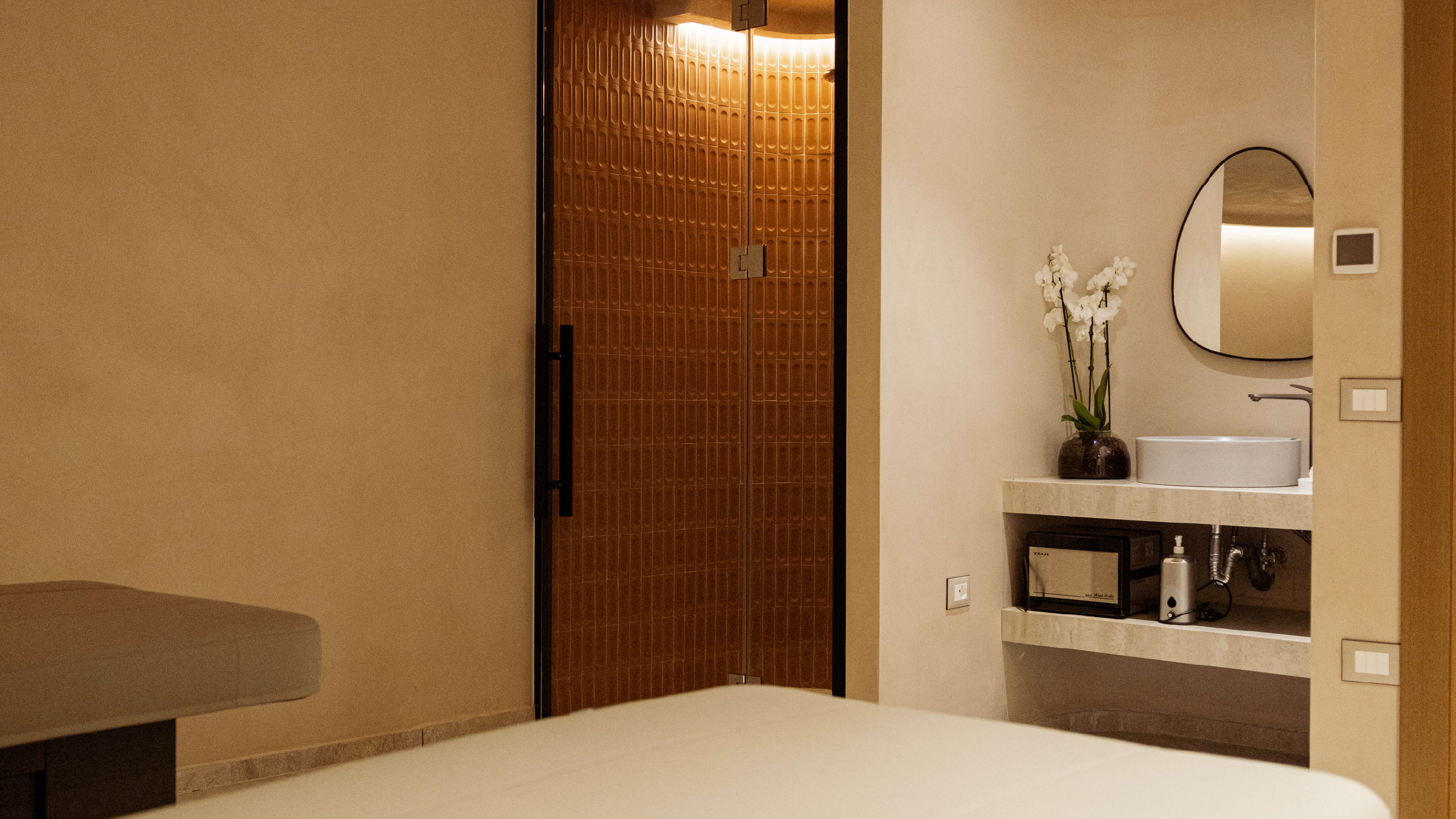 ark hotel-31